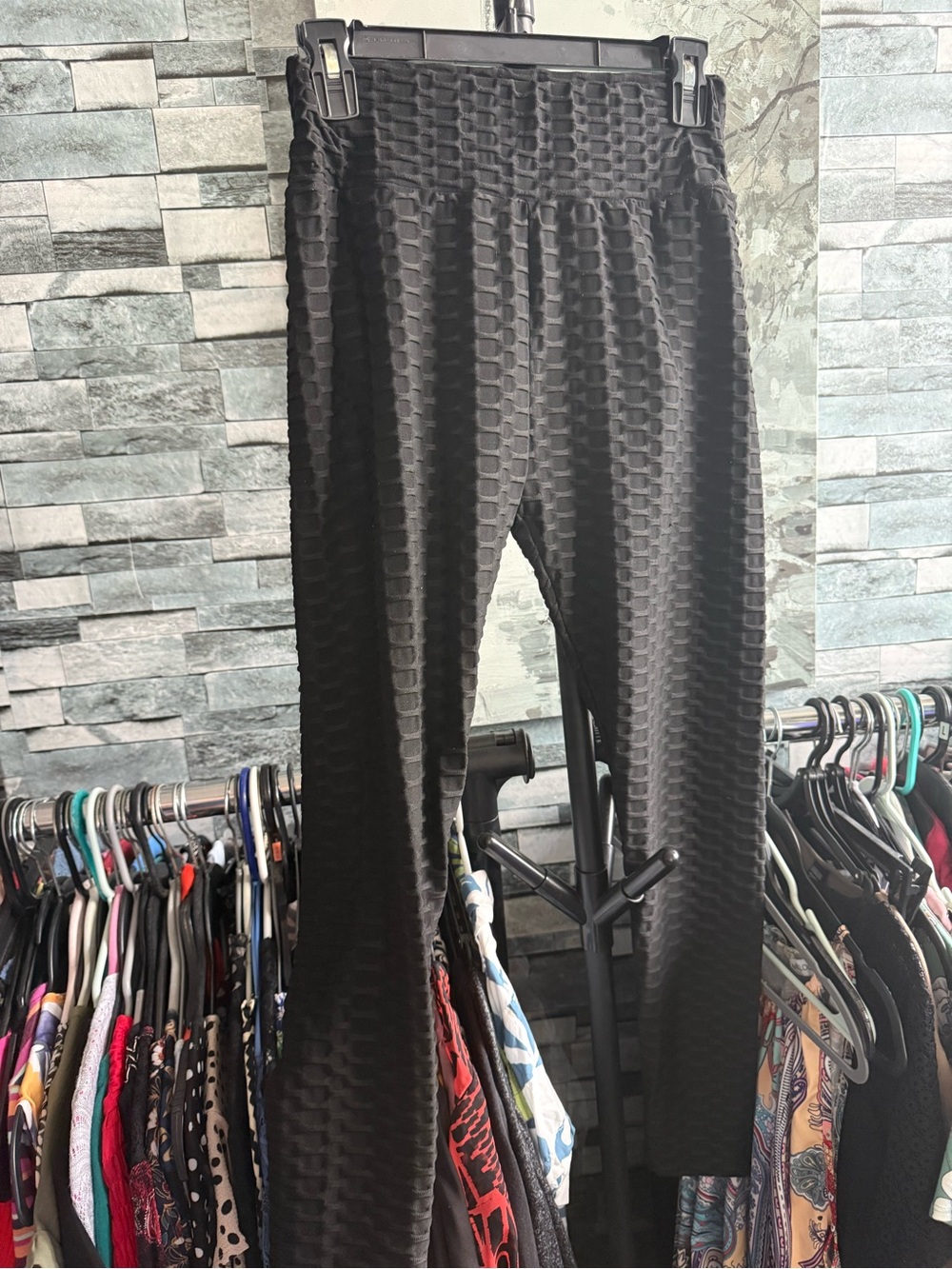 Black Textured ‘Booty’ Leggings - like new